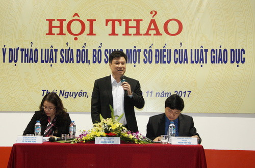 Thứ trưởng Nguyễn Hữu Độ điều hành hội thảo góp ý dự thảo luật sửa đổi, bổ sung một số điều của Giáo dục