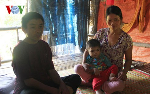 gần hết năm hộ nghèo mới được nhận tiền ăn tết ất mùi hình 0 gan het nam ho ngheo moi duoc nhan tien an tet at mui hinh 0