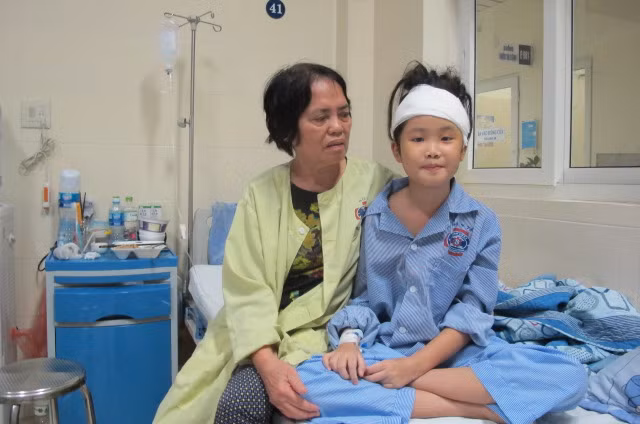 Bé Nhi hồi phục nhanh sau mổ.