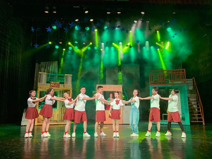 Hình ảnh trong vở nhạc kịch &apos;Rồi tôi sẽ lớn&apos;.