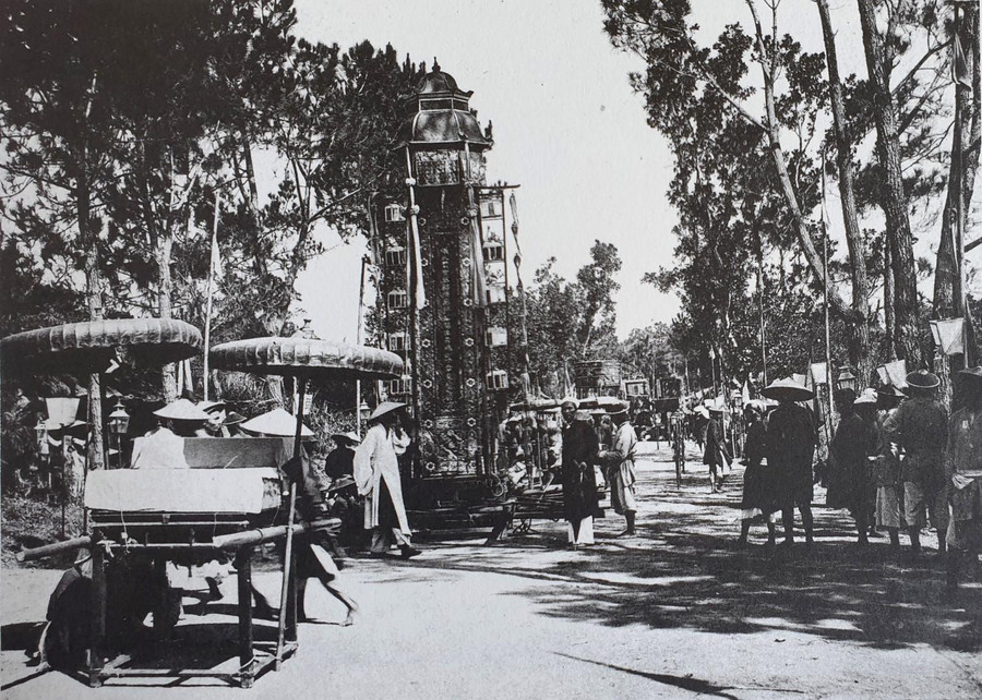 Đám tang của Hoàng thái hậu Từ Dụ, năm 1901. Ảnh tư liệu.