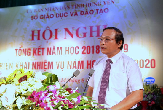 Ông Nguyễn Văn Phê - Giám đốc Sở GD&ĐT phát biểu khai mạc hội nghị. Ảnh: VIệt Hà Ông Nguyễn Văn Phê - Giám đốc Sở GD&ĐT phát biểu khai mạc hội nghị. Ảnh: VIệt Hà