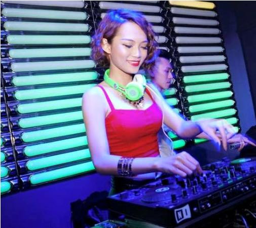 Cô gái Việt quyến rũ lọt top 100 DJ nữ hàng đầu thế giới ảnh 1 Cô gái Việt quyến rũ lọt top 100 DJ nữ hàng đầu thế giới ảnh 1