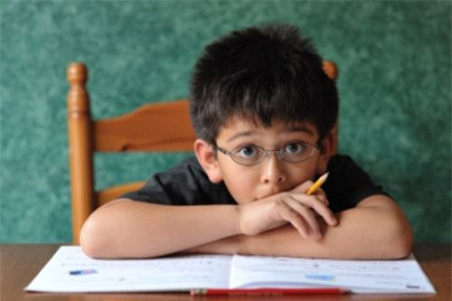 "Bệnh" lười học của bé cần được "chữa" đúng cách ảnh 1 "Bệnh" lười học của bé cần được "chữa" đúng cách ảnh 1