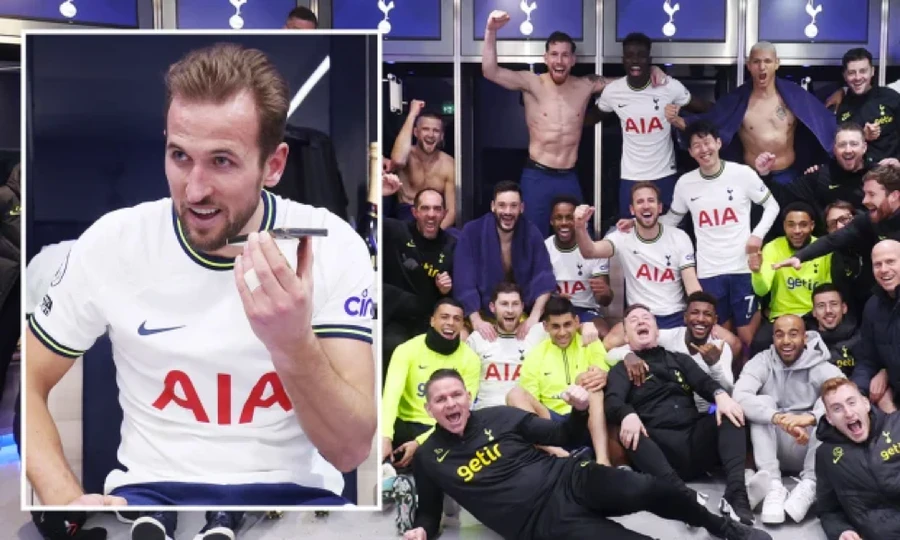 Trên giường bệnh, HLV Conte làm điều đặc biệt với Harry Kane 