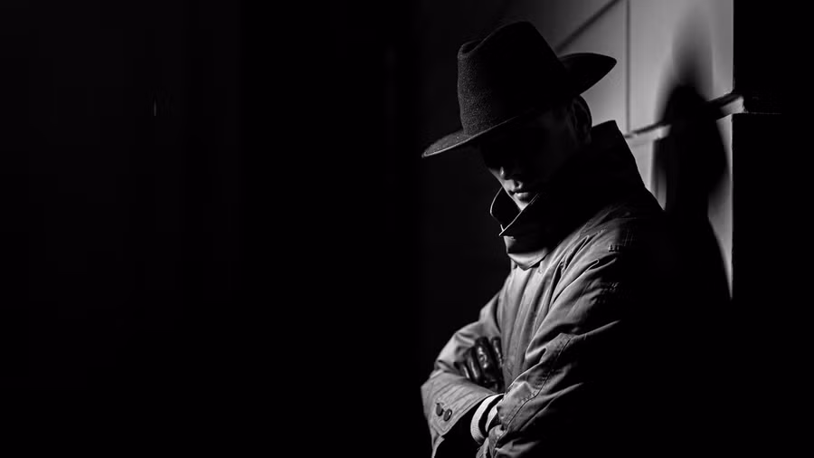 Danh tính của 3X vẫn là một bí ẩn. 