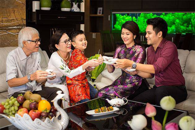 gai tre manh tay chi 10 trieu dong de thue ban trai gia ra mat dip tet - 1