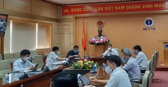 Bộ Y tế họp trực tuyến về công tác phòng chống dịch COVID-19 sáng 12/5. Ảnh: VGP/ Hiền Minh.