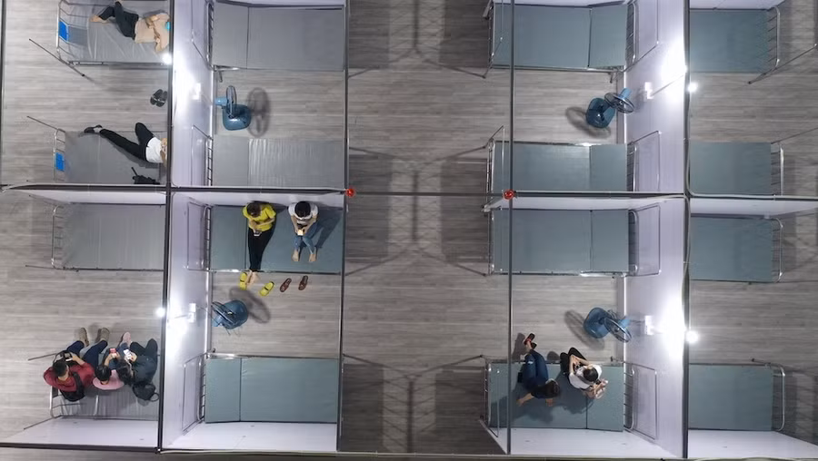 Các khu được bố trí theo nguyên tắc một chiều, tách biệt, phòng chống lây nhiễm chéo. Ảnh: Phạm Chiểu.