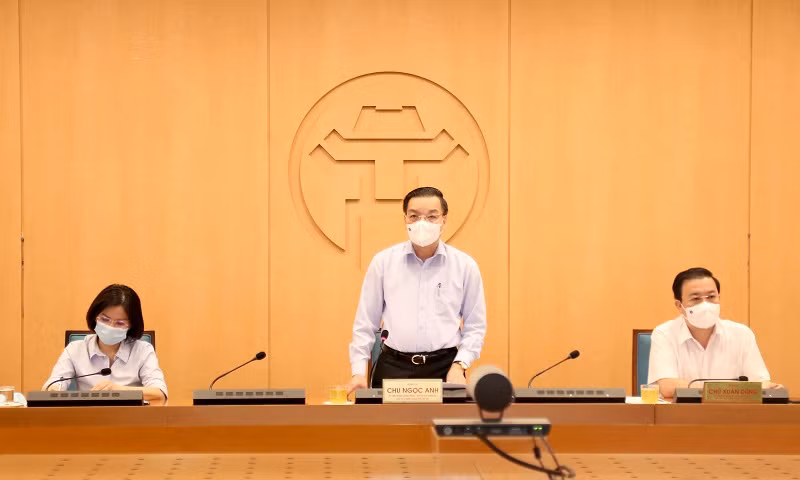 Chủ tịch UBND TP Hà Nội Chu Ngọc Anh, Trưởng Ban chỉ đạo chủ trì phiên họp. Ảnh: KTĐT