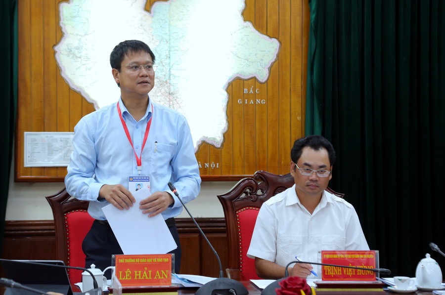 Thứ trưởng Lê Hải An đề nghị nhiều việc cần được bổ sung trong công tác chuẩn bị cho kỳ thi của BCĐ thi tỉnh Thái Nguyên Thứ trưởng Lê Hải An đề nghị nhiều việc cần được bổ sung trong công tác chuẩn bị cho kỳ thi của BCĐ thi tỉnh Thái Nguyên