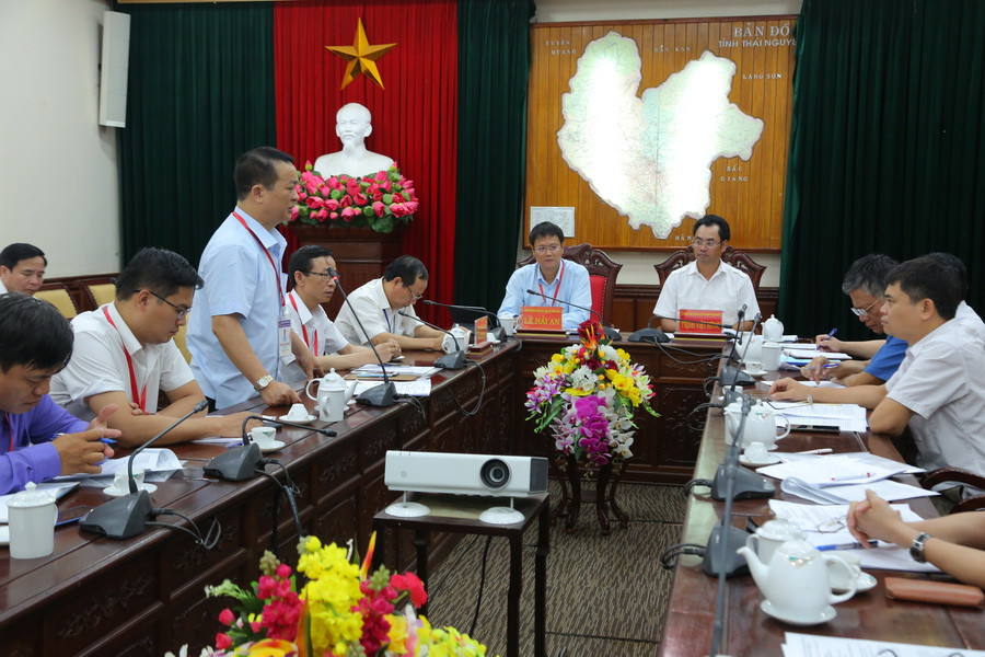 GS.TS Phạm Hồng Quang - Ủy viên BCĐ thi THPT quốc gia năm 2019 phát biểu tại buổi làm việc với BCĐ thi tỉnh Thái Nguyên GS.TS Phạm Hồng Quang - Ủy viên BCĐ thi THPT quốc gia năm 2019 phát biểu tại buổi làm việc với BCĐ thi tỉnh Thái Nguyên