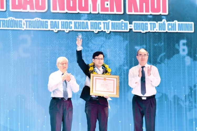 PGS.TS Đào Nguyên Khôi: Nhà khoa học trẻ nhận giải thưởng Quả cầu vàng 2019