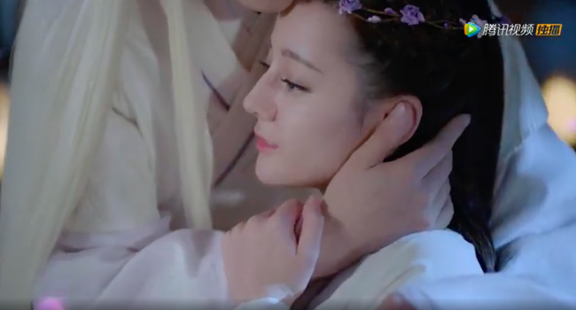 "Tam sinh tam thế Chẩm thượng thư": Địch Lệ Nhiệt Ba khóc cũng đẹp mê hồn, nam phụ ngầu như Lý Dịch Phong - Ảnh 6. "Tam sinh tam thế Chẩm thượng thư": Địch Lệ Nhiệt Ba khóc cũng đẹp mê hồn, nam phụ ngầu như Lý Dịch Phong - Ảnh 6.