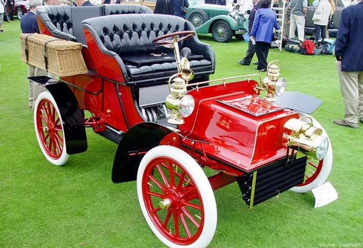 Xe Cadillac Model D-1905.