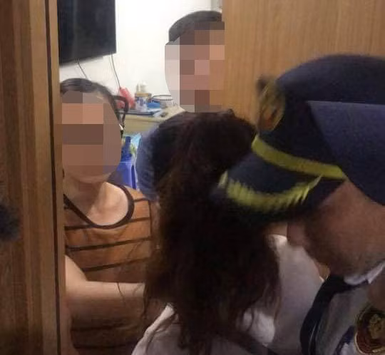 Lời kể của thiếu nữ 15 tuổi nghi bị chủ tiệm tóc xâm hại: Ông ta dùng vũ lực, khống chế em rồi sàm sỡ-4