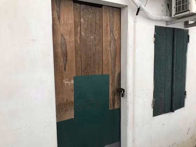 Căn phòng trọn nơi xảy ra vụ án mạng.