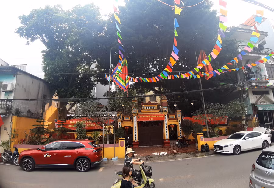 Miếu Đồng Nhân tại đường Bạch Đằng.