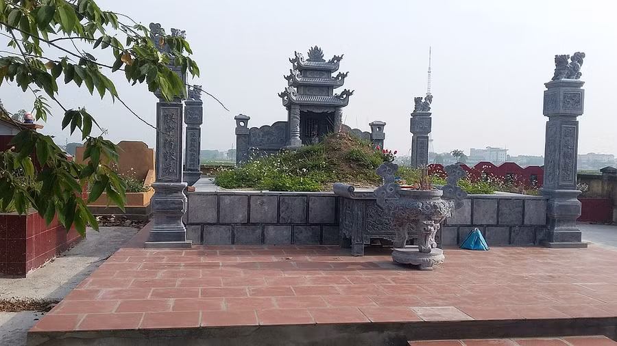 Lăng mộ của Tiến sĩ Đào Toàn Bân - thầy dạy của Thám hoa Trần Đình Thám.