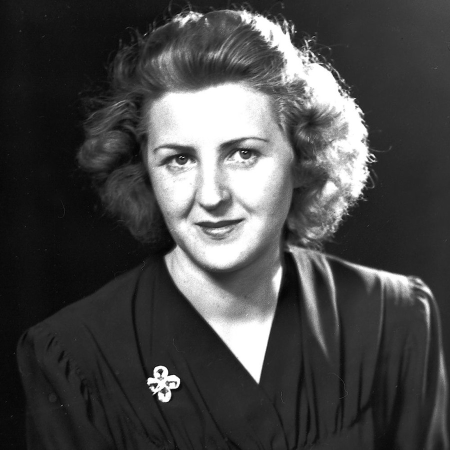 Eva Braun (1912 - 1945).