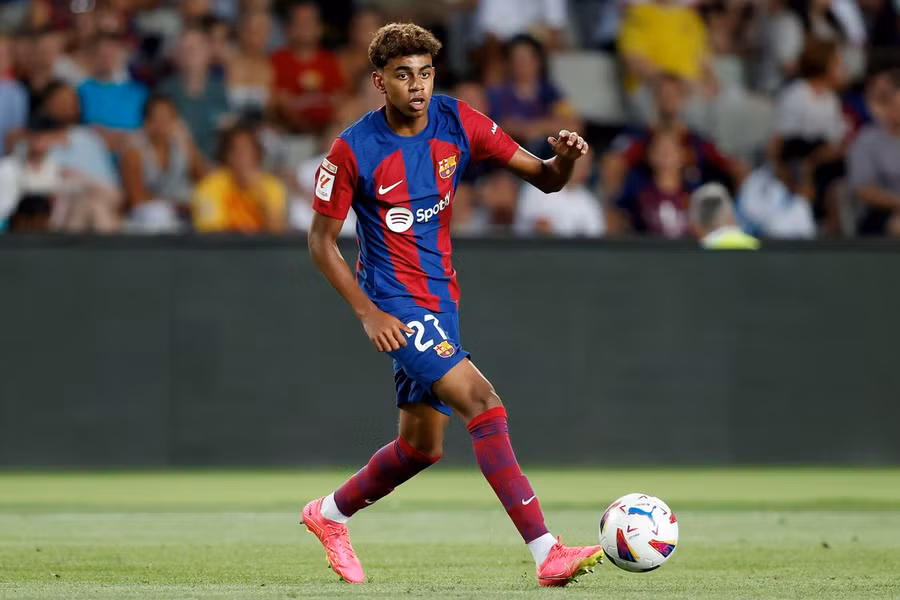 Lamine Yamal đá chính trong trận Barca gặp Cadiz ngày 21/8.