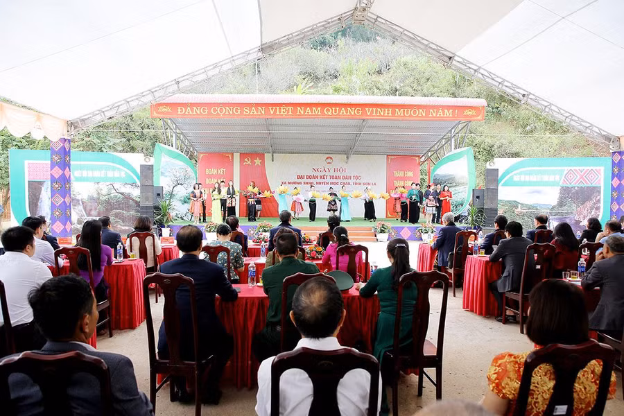 Toàn cảnh Ngày hội Đại đoàn kết toàn dân tộc. (Ảnh Huy Thành).