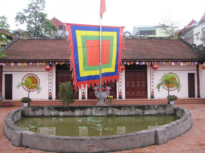 Đình làng Giáp Nhị.