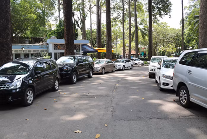 Một bãi đỗ xe tư nhân tại trung tâm Quận 3, TPHCM.