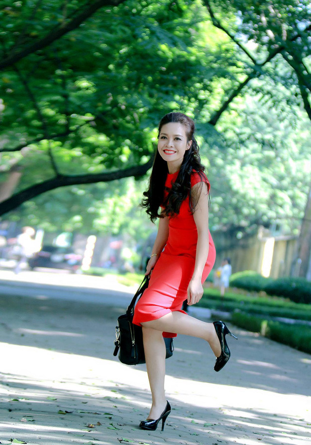 Ngắm nụ cười rạng rỡ của các nữ BTV Thời sự xinh đẹp ảnh 1 Ngắm nụ cười rạng rỡ của các nữ BTV Thời sự xinh đẹp ảnh 1