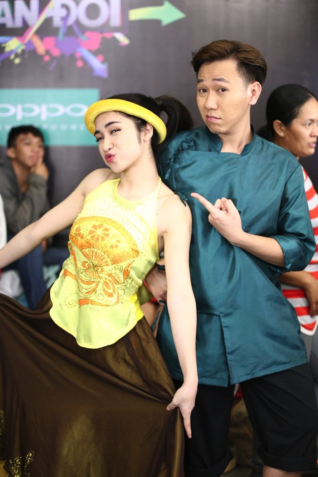 Hoán đổi: Hòa Minzy "song kiếm hợp bích" cùng Anh Đức ảnh 2 Hoán đổi: Hòa Minzy "song kiếm hợp bích" cùng Anh Đức ảnh 2