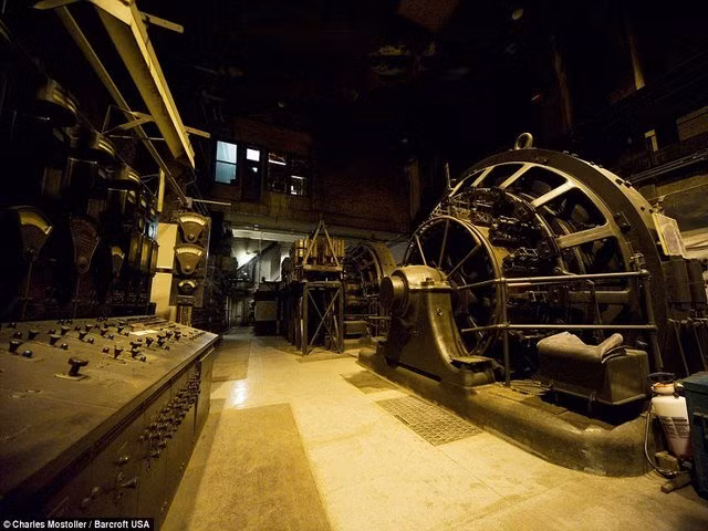 Hé lộ căn hầm bí mật làm nên chiến thắng trong Thế chiến II