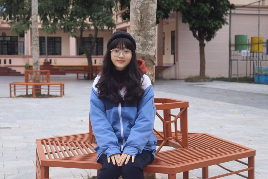 Nguyễn Thị Hồng Hạnh lớp 12 chuyên Anh, Trường THPT chuyên Lào Cai