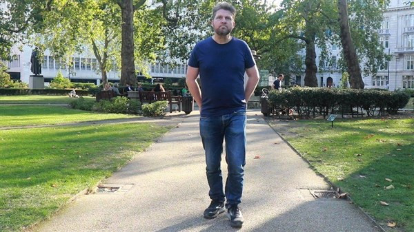 Sau 5 năm khổ sở, Barny (Anh) đã có chiều cao 175cm như mong muốn nhưng vẫn phải tiếp tục rèn luyện phục hồi chức năng. Sau 5 năm khổ sở, Barny (Anh) đã có chiều cao 175cm như mong muốn nhưng vẫn phải tiếp tục rèn luyện phục hồi chức năng.
