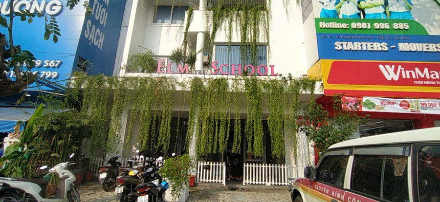 Nhóm lớp Elm School tạm thời bị đình chỉ hoạt động.