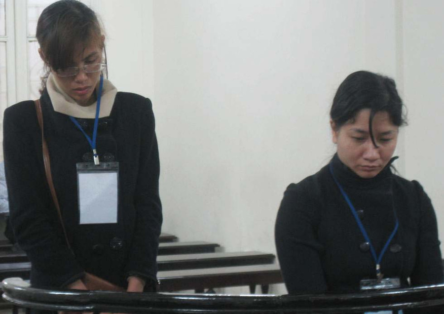 Hai cựu nhân viênchiếm đoạt tiền bảo hiểm y tế. Ảnh: Nguyên Khoa.