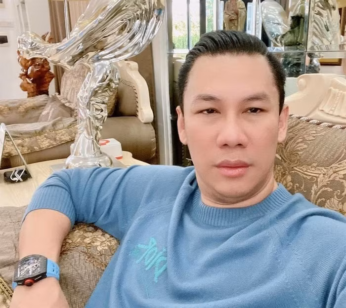 Đức Huy có thú chơi đồ hiệu, đặc biệt là đồng hồ.