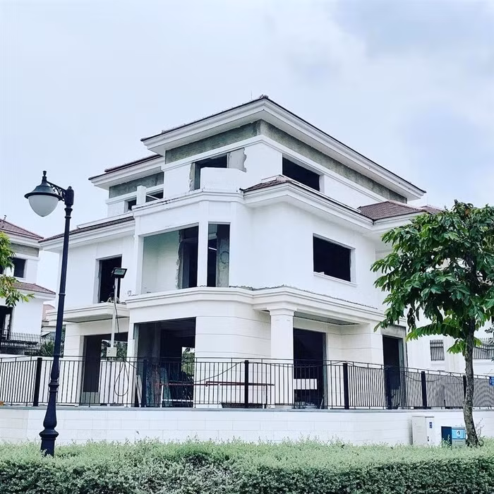 Biệt thự mới bề thế của Đức Huy.