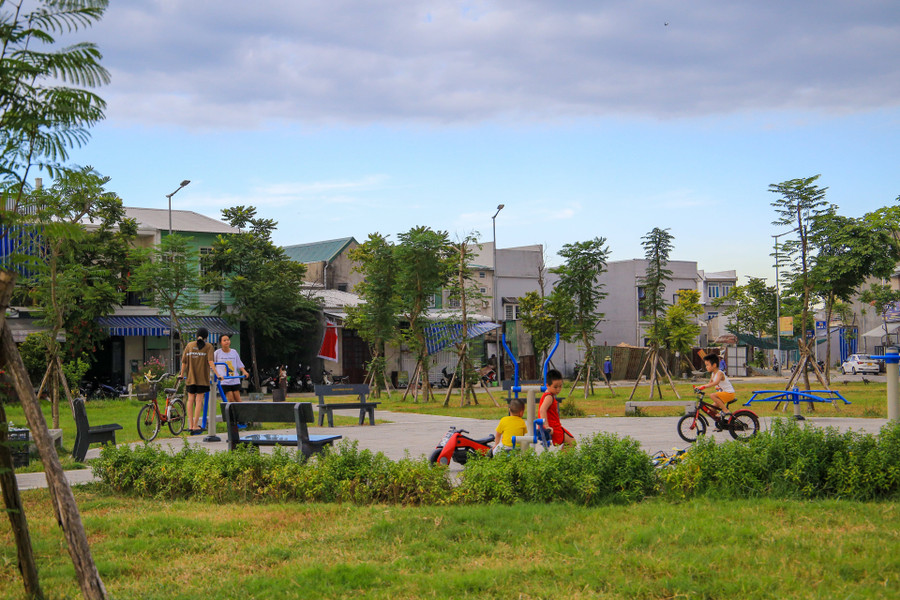 Công viên Thượng Thành là nơi để người dân thư giãn, sinh hoạt.