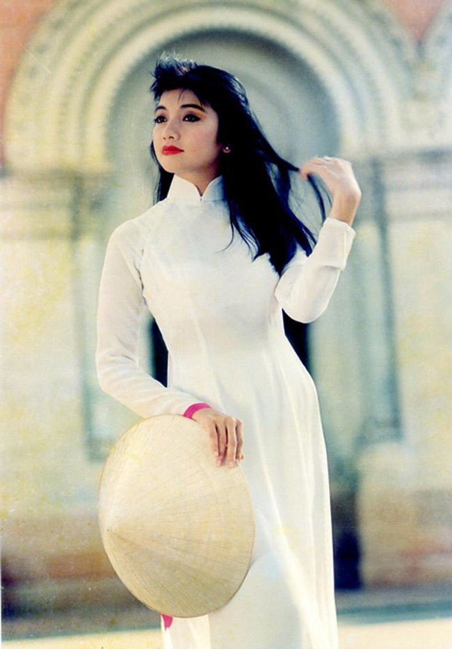 6 nguoi dep showbiz viet kho so vi &quot;tai bay, va gio&quot; hinh anh 22