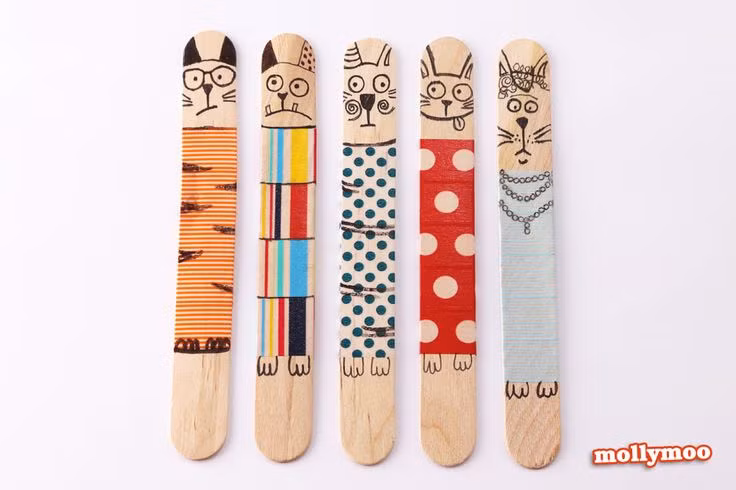 Khi tới với hội sách được nhận các món quà nhỏ xinh