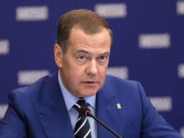 Phó Chủ tịch Hội đồng An ninh Nga Dmitry Medvedev.