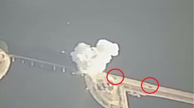 Cầu phao vượt qua đập Pecheneg của Ukraine bị phá hủy hôm 12/6/2024