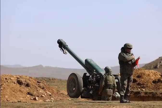 Mặc dù lựu pháo D-30 122mm được đưa vào biên chế chính thức năm 1963, sản phẩm này đến nay vẫn cho thấy hiệu suất cao và vẫn giữ được tiềm năng to lớn. Đồng thời, với sự xuất hiện của các phương tiện phụ trợ và phương pháp ứng dụng mới, lựu pháo D-30 122mm đã đạt được kết quả thuyết phục.