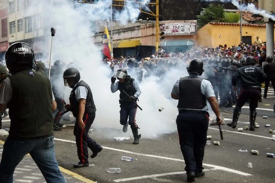 Venezuela phá âm mưu “ném bom dinh tổng thống”