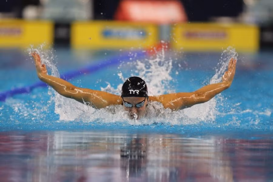 Bơi là môn học bắt buộc tại nhiều trường đại học Trung Quốc.