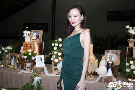 Ngọc Trinh đội mưa, diện Ngoc Trinh doi mua, dien