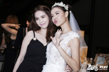 Ngọc Trinh đội mưa, diện Ngoc Trinh doi mua, dien