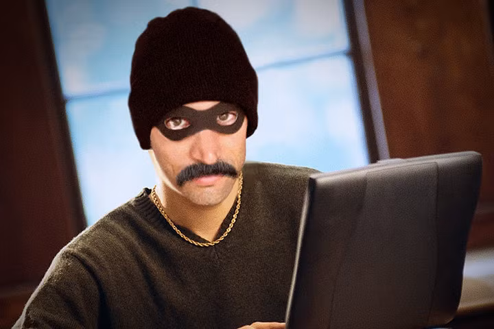 6 mối nguy hại từ internet có thể hủy hoại cuộc đời con