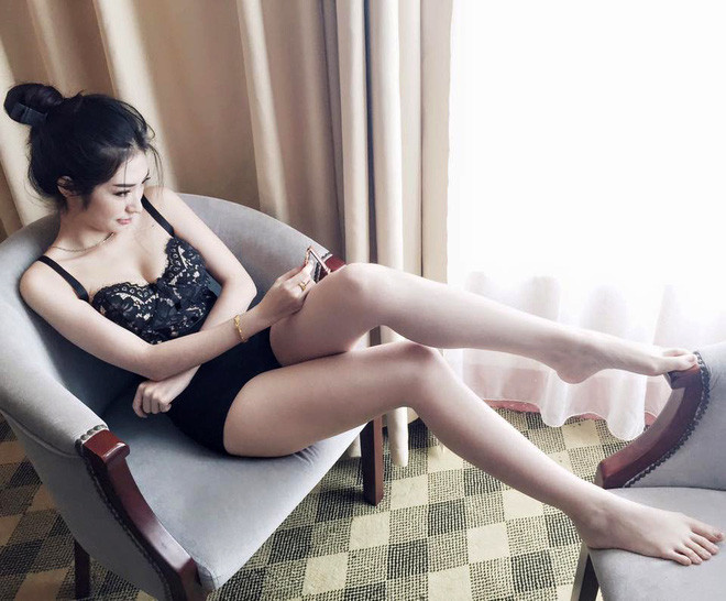 Khổng Tứ Quỳnh sexy bất ngờ sau thời gian dài mất tích - Ảnh 12. Khổng Tứ Quỳnh sexy bất ngờ sau thời gian dài mất tích - Ảnh 12.