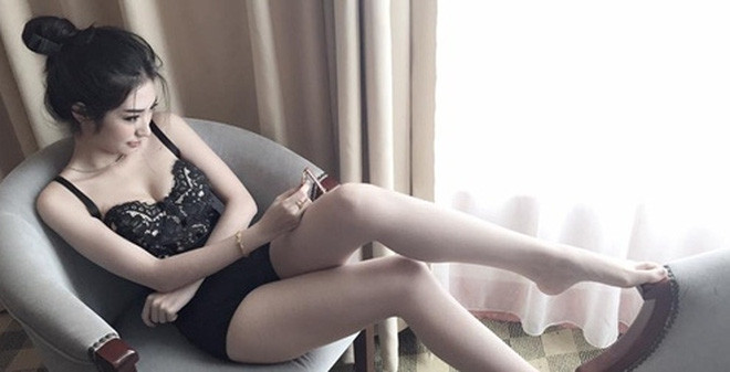 Khổng Tú Quỳnh sexy bất ngờ sau thời gian dài "mất tích"